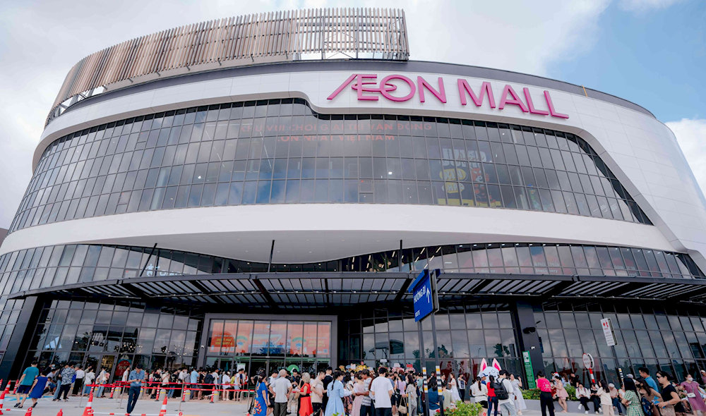 The AEON MALL is a modern shopping center offering diverse dining and entertainment for all ages