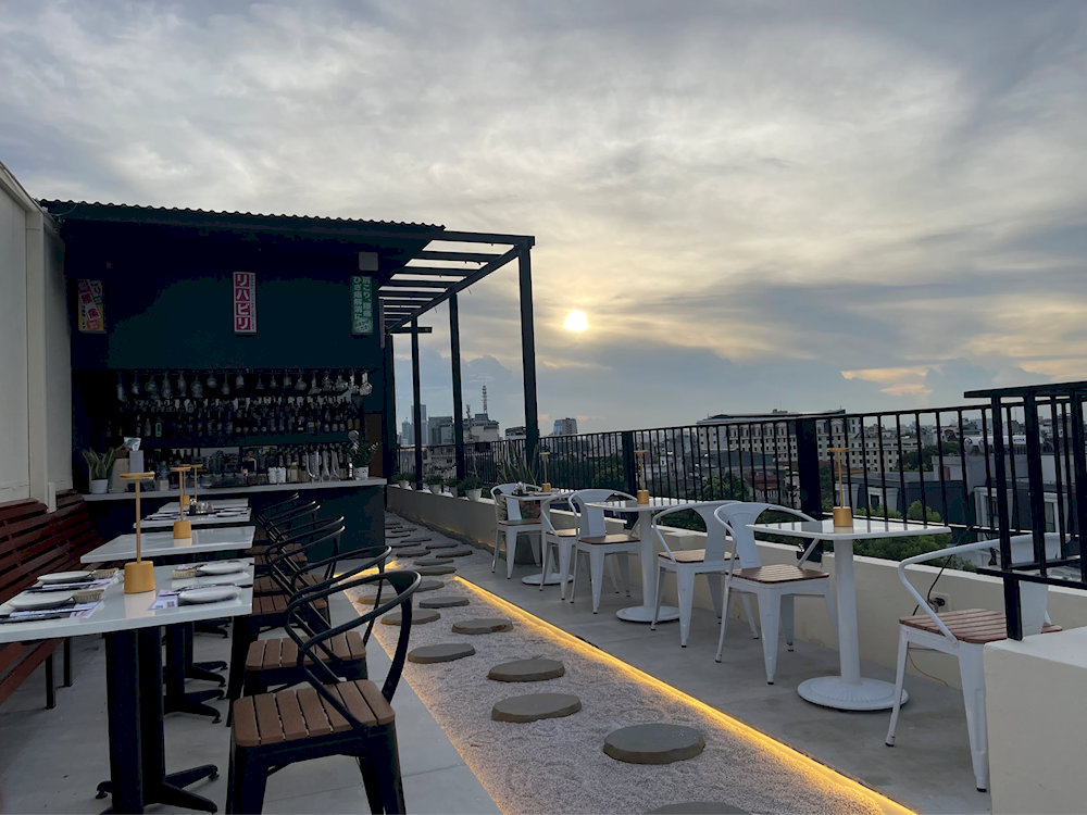 Sky Dining combines an authentic Japanese izakaya atmosphere with stunning Hanoi city views