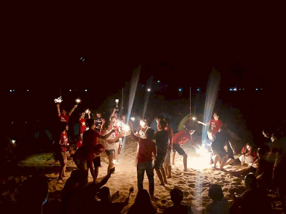 Lighting a campfire and enjoying meaningful talks with friends at Ky Co Beach helps melt away stress and fatigue