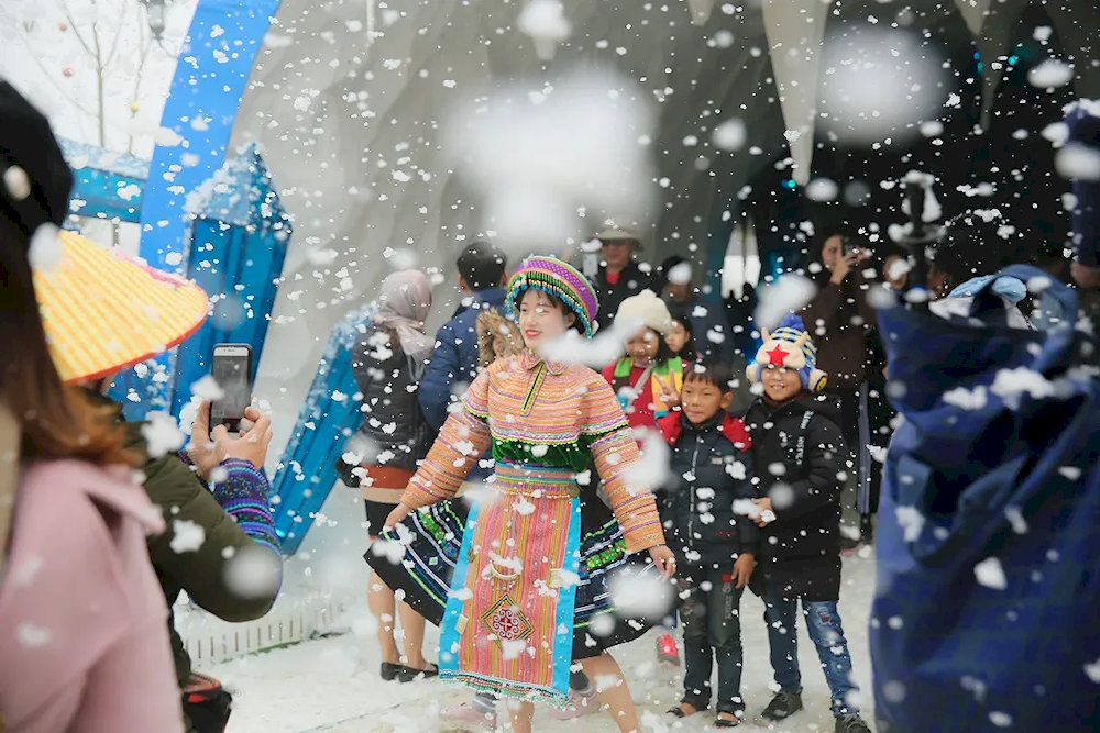 Winter brings a cool and sometimes cold climate to northern Vietnam, especially in places like Hanoi and Sa Pa.